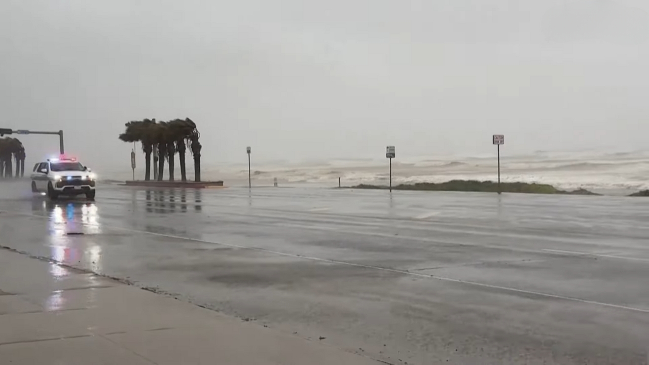 Beryl Unleashes High Winds, Heavy Rains and Floods in Texas