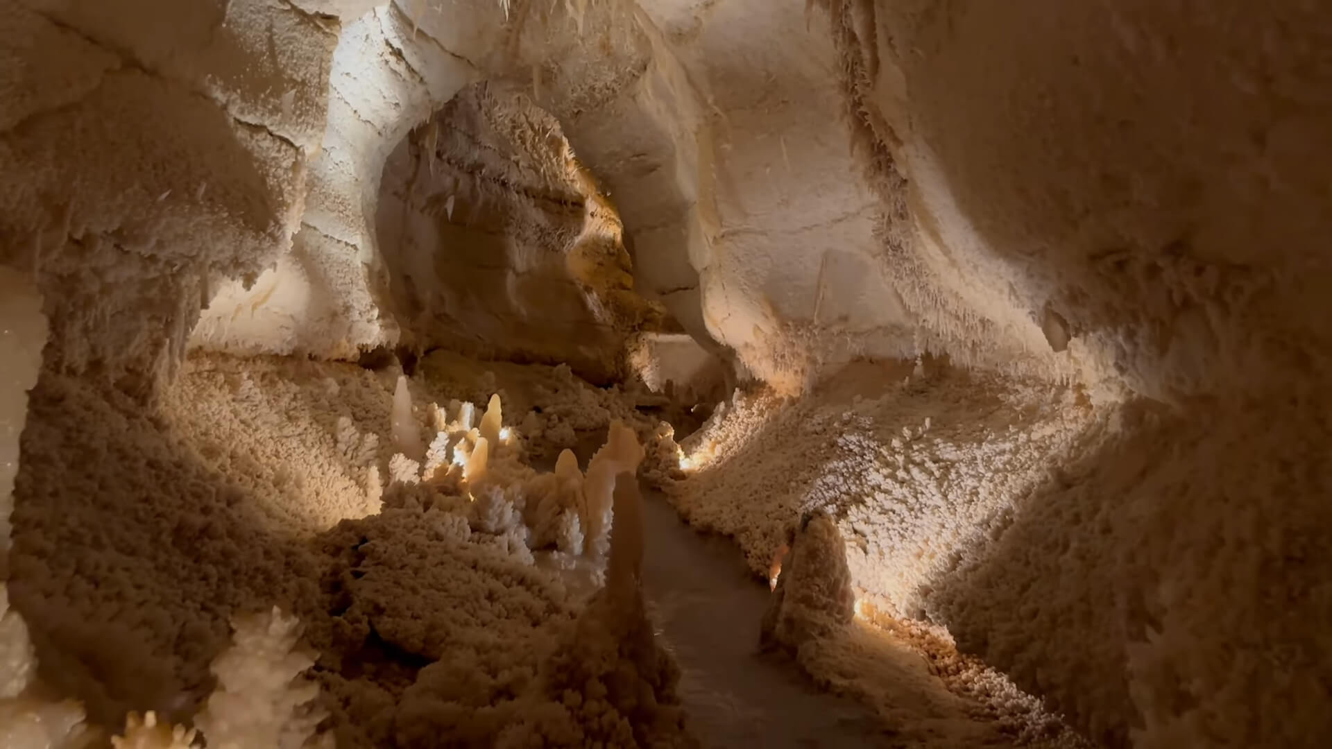 Tour the Caverns of Sonora